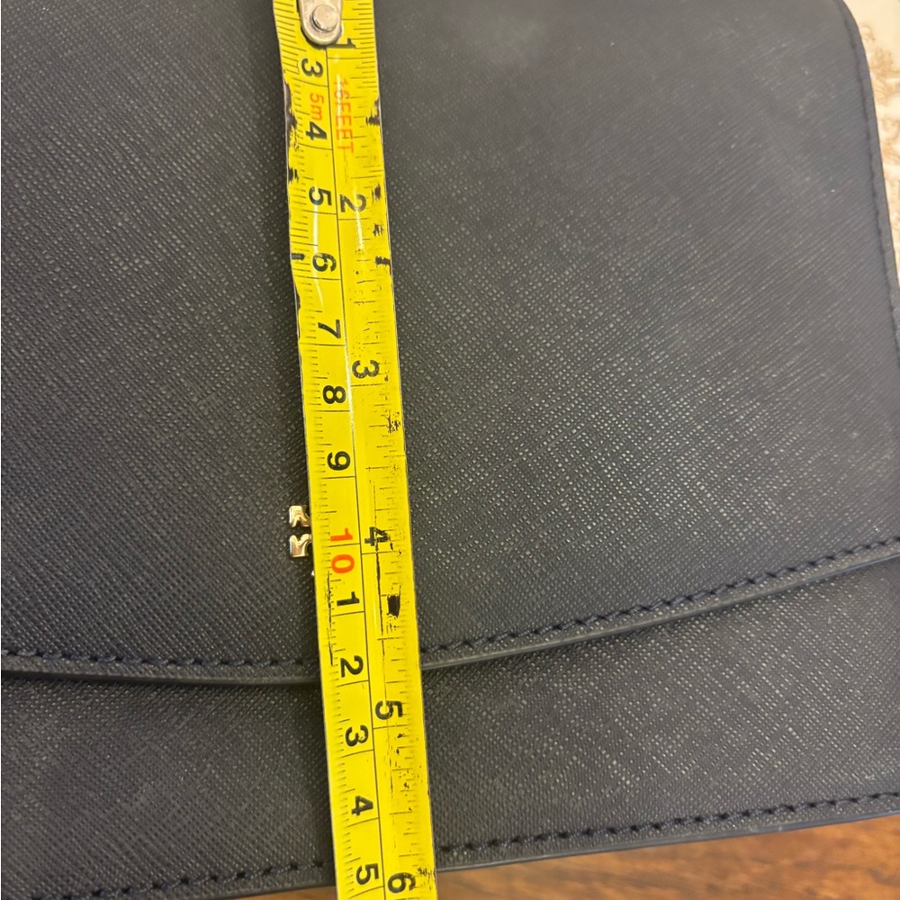 Tory Burch Navy Crossbody Bag with Gold Chain - Picture 9 of 11